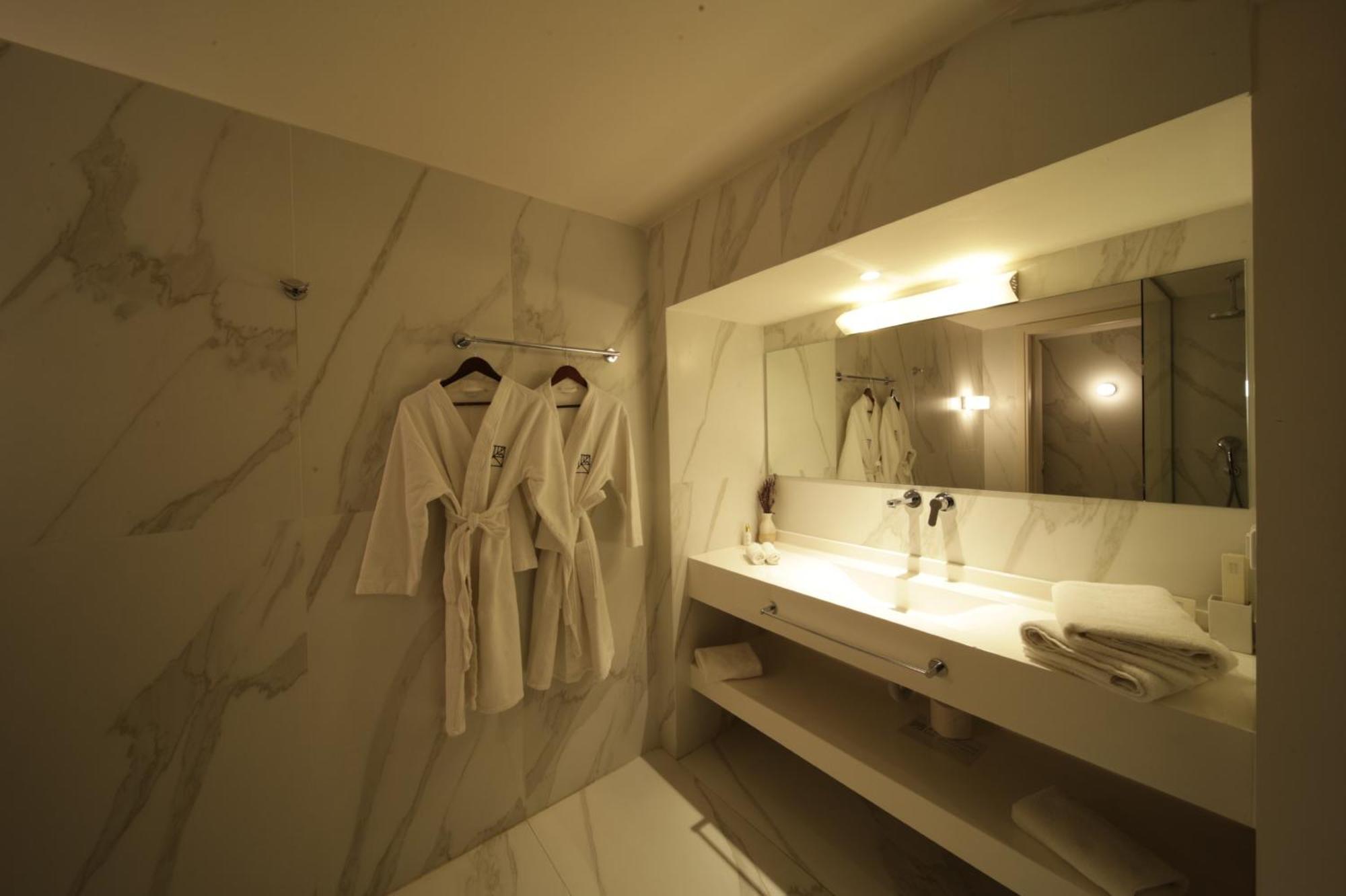 Azur Hotel Atene Esterno foto